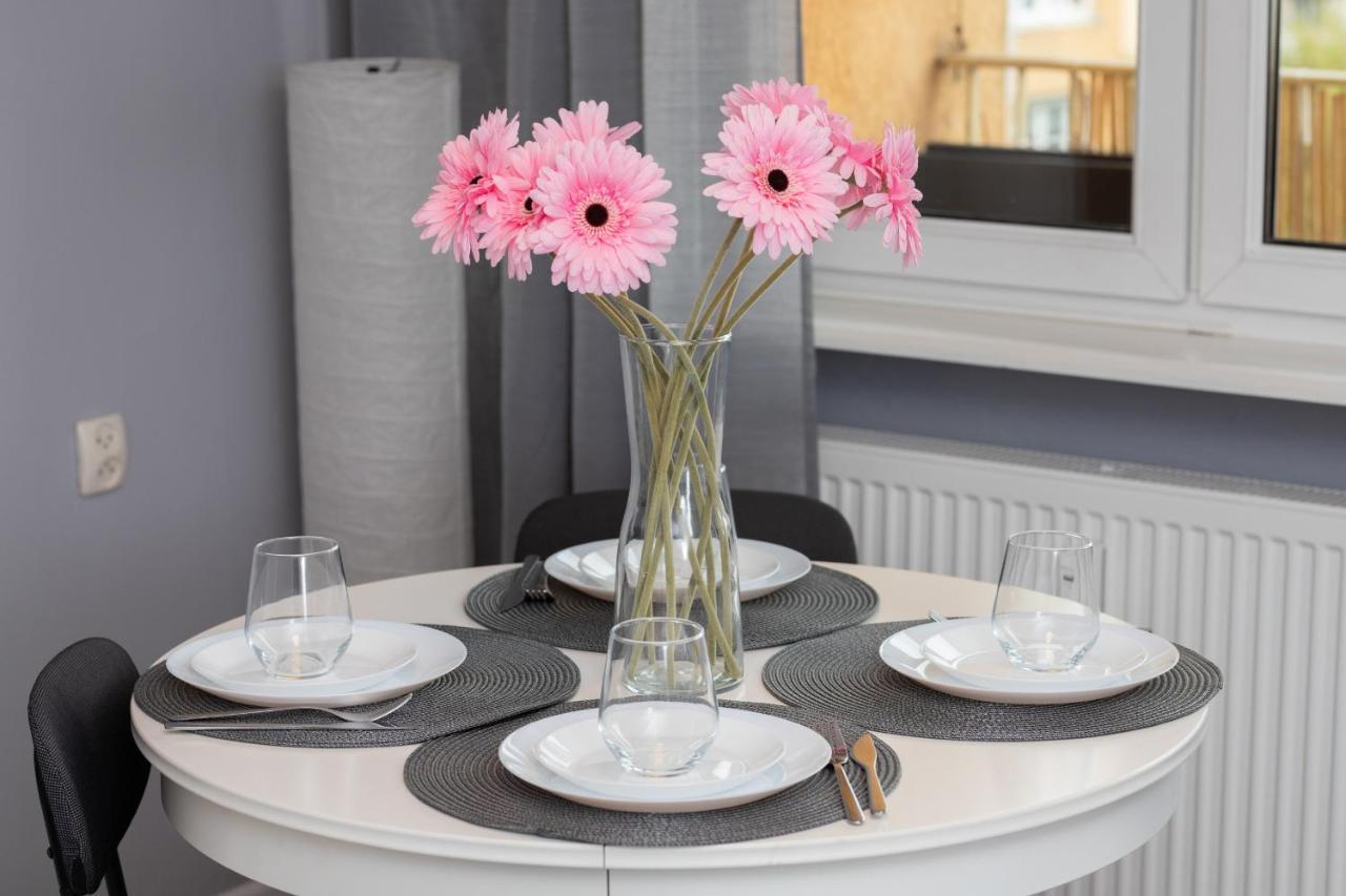 Family Apartment With Balcony In Gdynia By Noclegi Renters エクステリア 写真